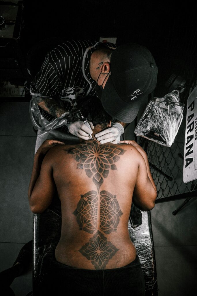 A cosa si può paragonare il dolore di un tatuaggio?